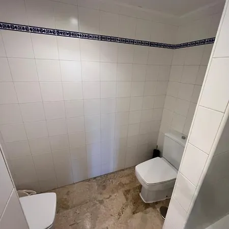 Апартаменти Impeccable Large With Immense Terrace And Private Garden Overlooking The Mountain, Featuring 2 Bedrooms And Sleeping Up To 4 Guests Located 100 Meters From Plaza Maestranza