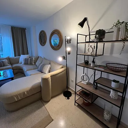 Impeccable Large With Immense Terrace And Private Garden Overlooking The Mountain, Featuring 2 Bedrooms And Sleeping Up To 4 Guests Located 100 Meters From Plaza Maestranza Апартаменти *