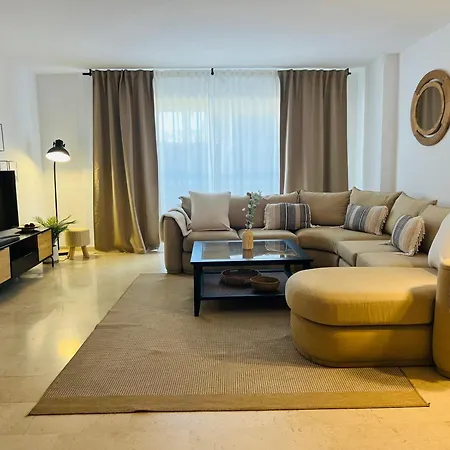 Impeccable Large With Immense Terrace And Private Garden Overlooking The Mountain, Featuring 2 Bedrooms And Sleeping Up To 4 Guests Located 100 Meters From Plaza Maestranza Марбелья