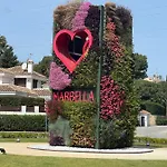 Impeccable Large With Immense Terrace And Private Garden Overlooking The Mountain, Featuring 2 Bedrooms And Sleeping Up To 4 Guests Located 100 Meters From Plaza Maestranza Lägenhet