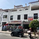 Lägenhet Impeccable Large With Immense Terrace And Private Garden Overlooking The Mountain, Featuring 2 Bedrooms And Sleeping Up To 4 Guests Located 100 Meters From Plaza Maestranza *