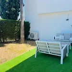 Impeccable Large With Immense Terrace And Private Garden Overlooking The Mountain, Featuring 2 Bedrooms And Sleeping Up To 4 Guests Located 100 Meters From Plaza Maestranza Lägenhet Marbella