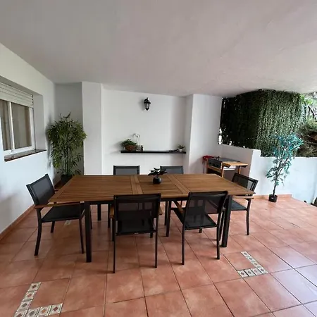 Impeccable Large With Immense Terrace And Private Garden Overlooking The Mountain, Featuring 2 Bedrooms And Sleeping Up To 4 Guests Located 100 Meters From Plaza Maestranza Apartmán Marbella