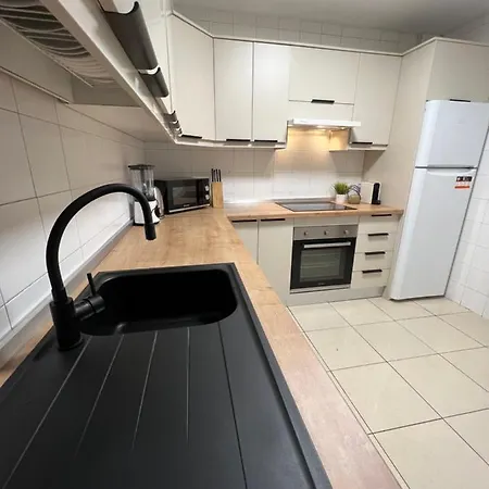 Impeccable Large With Immense Terrace And Private Garden Overlooking The Mountain, Featuring 2 Bedrooms And Sleeping Up To 4 Guests Located 100 Meters From Plaza Maestranza Apartmán *