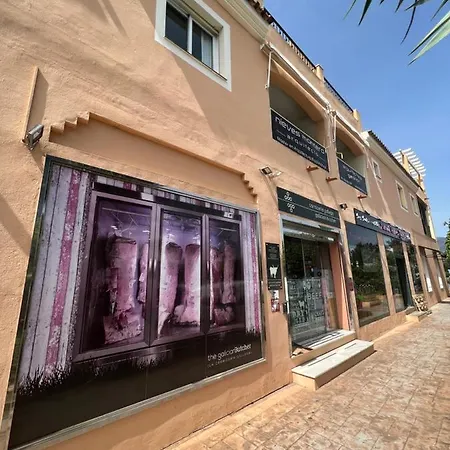 Impeccable Large With Immense Terrace And Private Garden Overlooking The Mountain, Featuring 2 Bedrooms And Sleeping Up To 4 Guests Located 100 Meters From Plaza Maestranza * Marbella