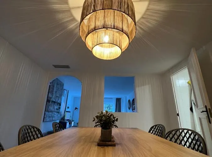 Impeccable Large With Immense Terrace And Private Garden Overlooking The Mountain, Featuring 2 Bedrooms And Sleeping Up To 4 Guests Located 100 Meters From Plaza Maestranza 마르베야