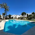 Apartamento Impeccable Large With Immense Terrace And Private Garden Overlooking The Mountain, Featuring 2 Bedrooms And Sleeping Up To 4 Guests Located 100 Meters From Plaza Maestranza