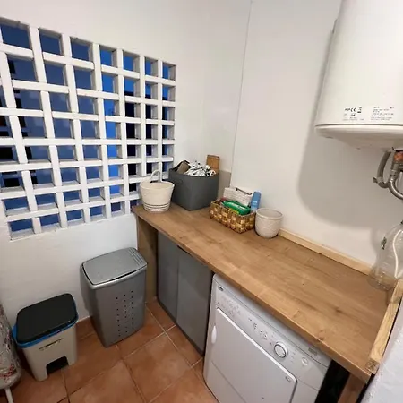 Impeccable Large With Immense Terrace And Private Garden Overlooking The Mountain, Featuring 2 Bedrooms And Sleeping Up To 4 Guests Located 100 Meters From Plaza Maestranza * マルベーリャ