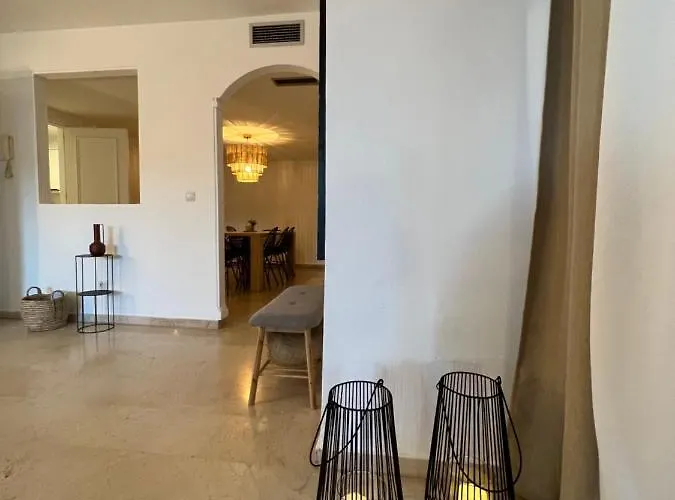 Impeccable Large With Immense Terrace And Private Garden Overlooking The Mountain, Featuring 2 Bedrooms And Sleeping Up To 4 Guests Located 100 Meters From Plaza Maestranza Διαμέρισμα *