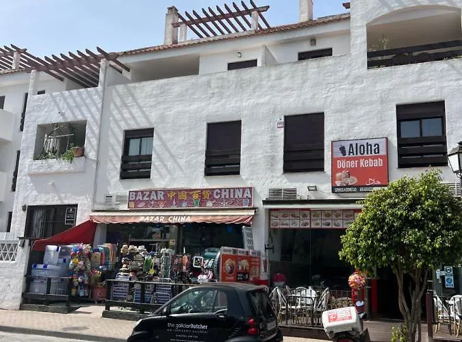 Διαμέρισμα Impeccable Large With Immense Terrace And Private Garden Overlooking The Mountain, Featuring 2 Bedrooms And Sleeping Up To 4 Guests Located 100 Meters From Plaza Maestranza *