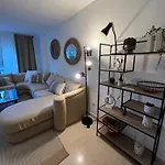Impeccable Large With Immense Terrace And Private Garden Overlooking The Mountain, Featuring 2 Bedrooms And Sleeping Up To 4 Guests Located 100 Meters From Plaza Maestranza דירה *