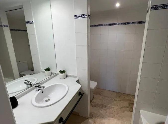 Impeccable Large With Immense Terrace And Private Garden Overlooking The Mountain, Featuring 2 Bedrooms And Sleeping Up To 4 Guests Located 100 Meters From Plaza Maestranza شقة