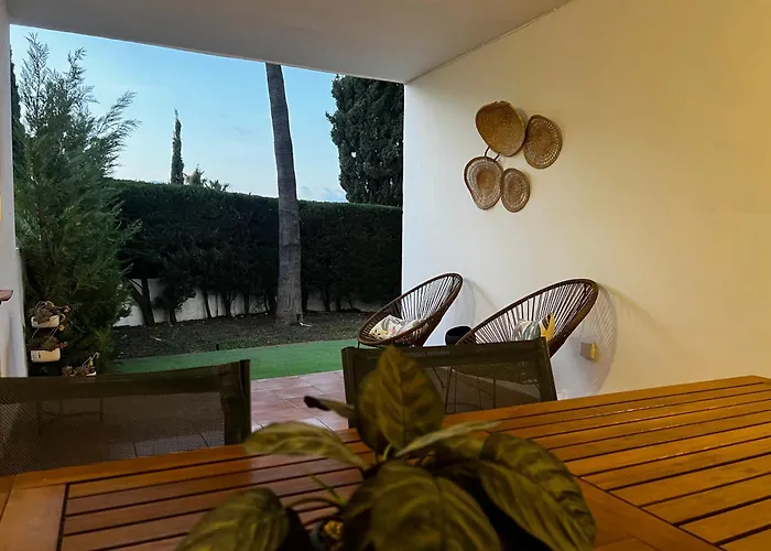 شقة Impeccable Large With Immense Terrace And Private Garden Overlooking The Mountain, Featuring 2 Bedrooms And Sleeping Up To 4 Guests Located 100 Meters From Plaza Maestranza ماربيا